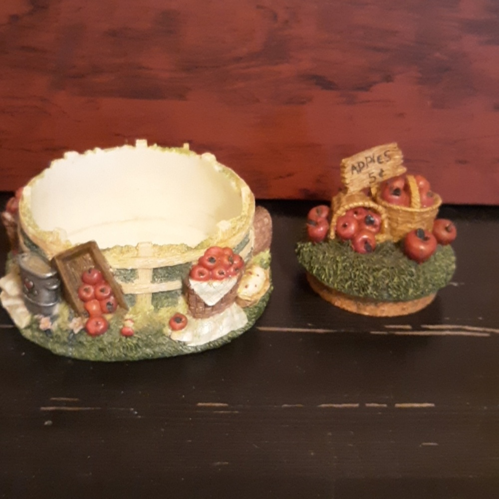 Large decorative candle holder with lid